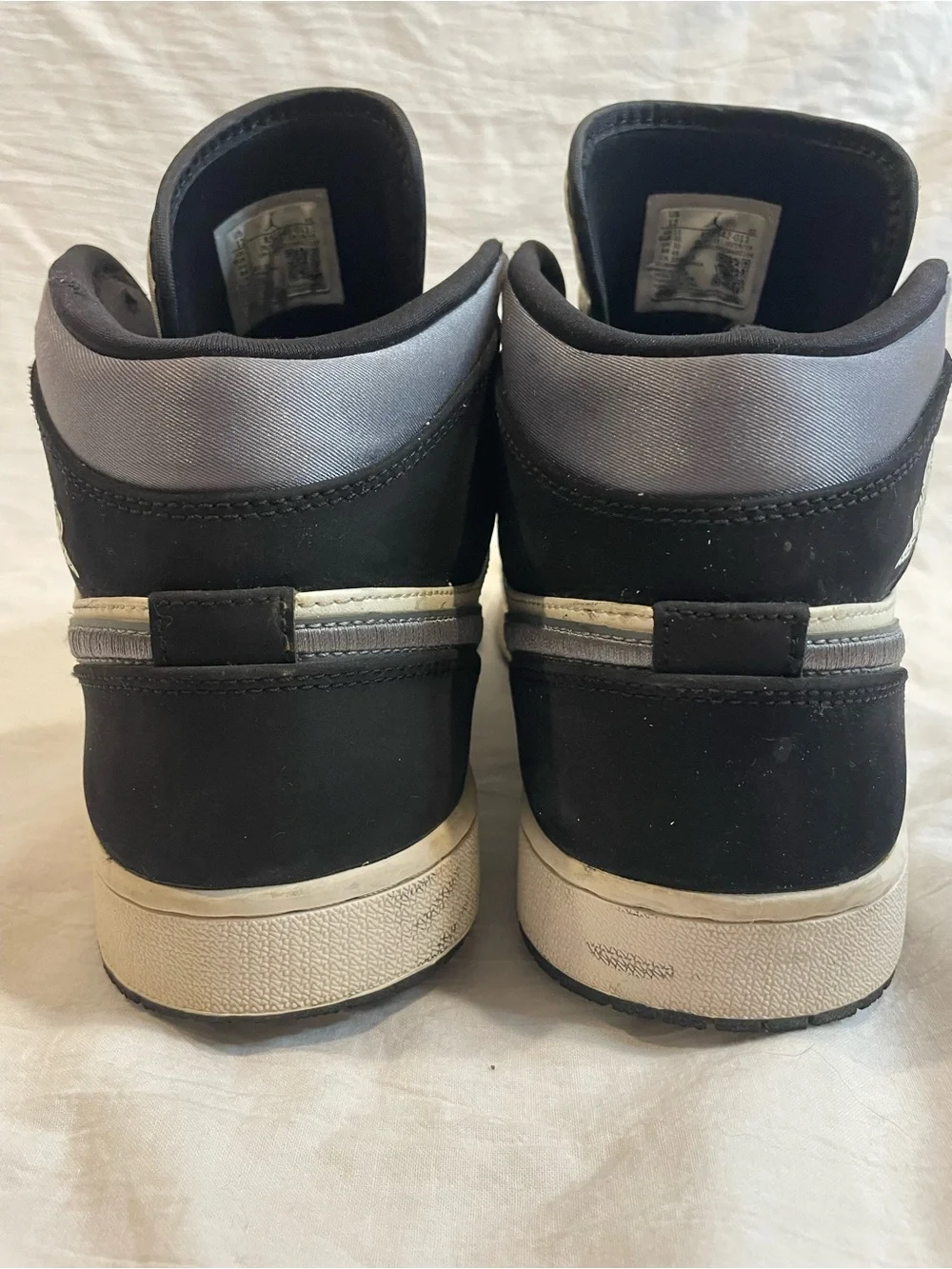 Nike Air Jordan 1 Mid Grey Fog Satin Toe Men’s Size 12 Sneakers 852542-011